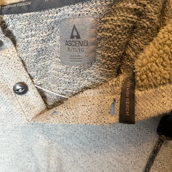 Ascend Cream Men’s Hoodie - Picture 3 of 3